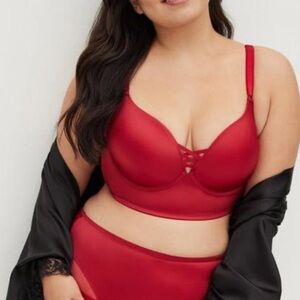 Torrid Curves XO Plunge Push up bra Red Size 44B 360 Back smoothing